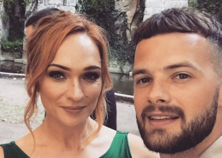 E fejuara humbi jetën ditën e dasmës, këngëtari bën dedikimin prekës!