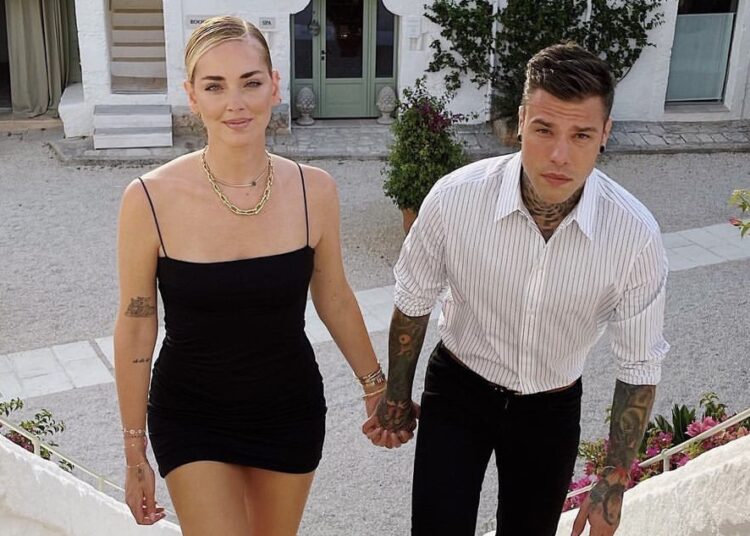 Chiara Ferragni dhe Fedez postuan një foto dhe gjejeni kush është kush!