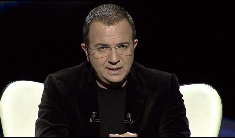 “E kam çdo ditë me vete…”, Ardit Gjebrea kujton personin më të shtrenjtë me fjalët e ndjera