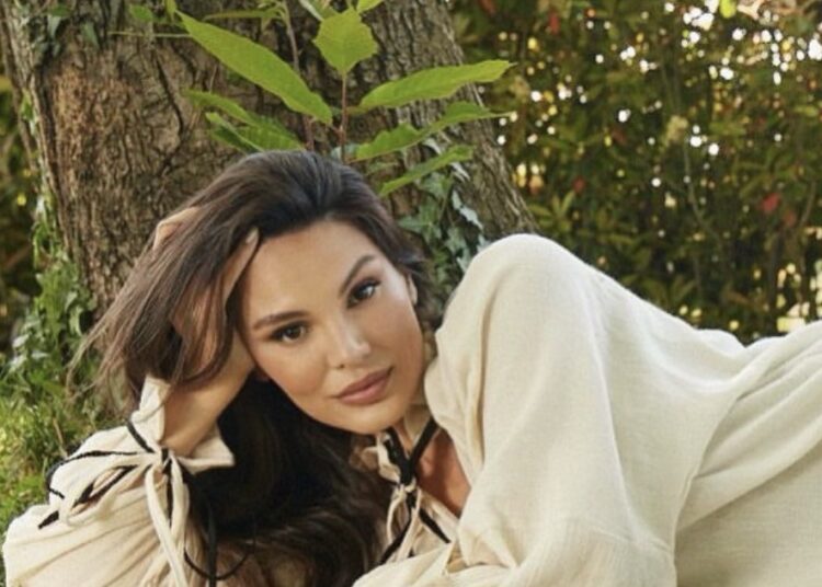 Nga njohja me aktorin turk, te fjala e parë e vajzës, Almeda i tha të gjitha!