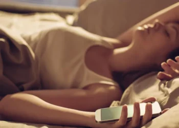 Këto janë 5 gjërat që nuk duhet t’i bëni në mëngjes!