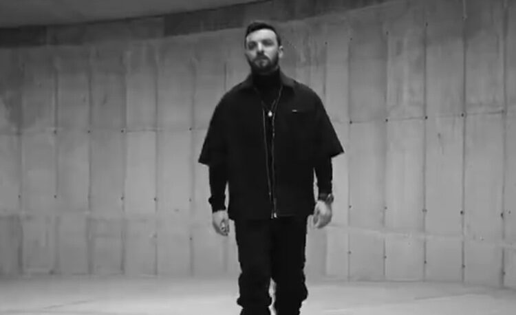 “Tani gëzoji engjëjt”, Olsi Bylyku humb njeriun e shtrenjtë!