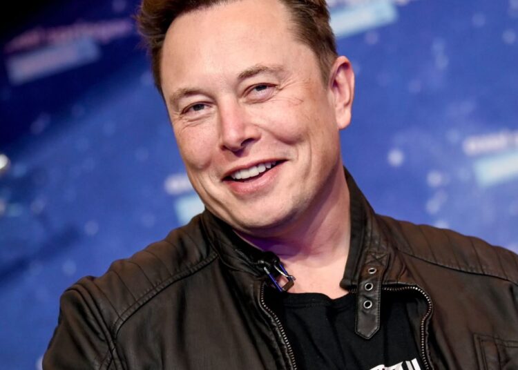 Elon Musk mund të jetë njeriu më i pasur në botë, por babai i tij s’sështë aspak krenar për të!