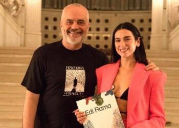 Mungoi në “Sunny Hill” në Tiranë, Edi Rama sjell Dua Lipën