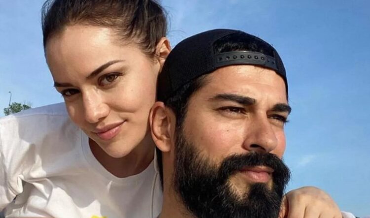 Ndërkohë që Fahrije është shtatzënë, familja e Burak Ozçivit merr lajmin e keq