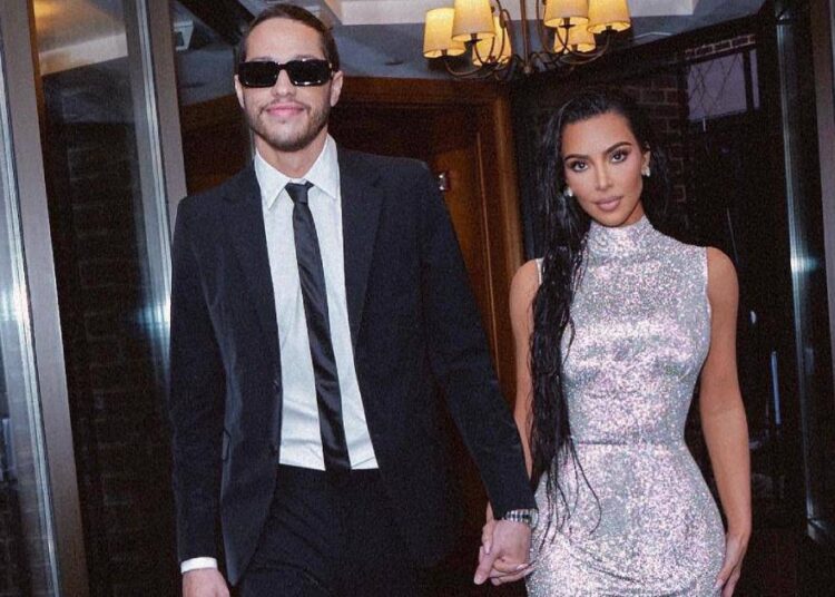 Kim Kardashian dhe Pete Davidson i japin fund! Shkak diferenca në moshë dhe distanca