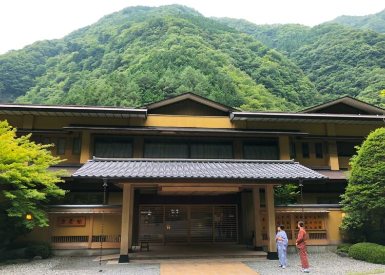 Një natë në hotelin më të vjetër në botë qenka më lirë sesa e kishim menduar!