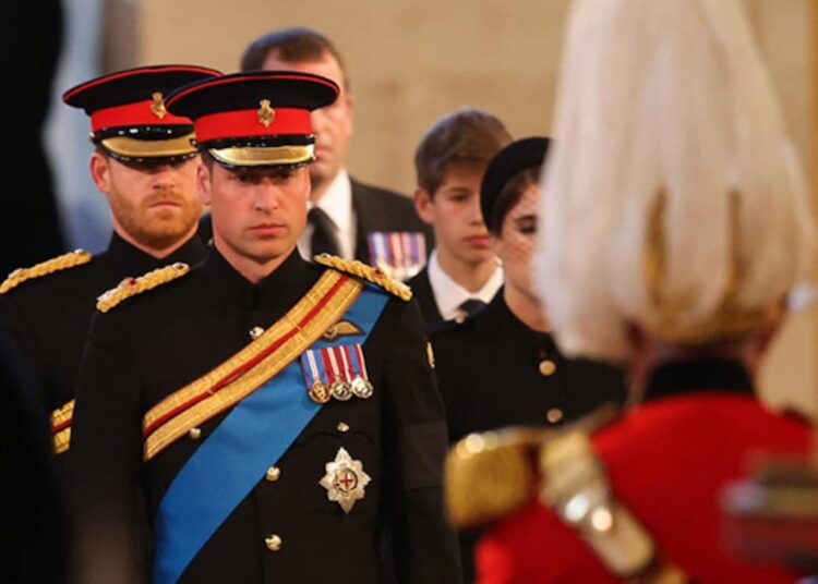 Princ Harry thyen protokollin e rreptë mbretëror!