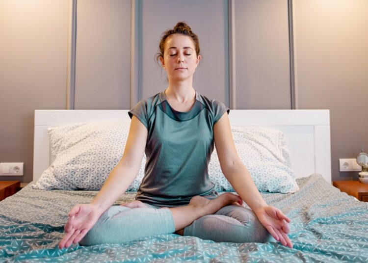 7 ritualet që bëjnë njerëzit e suksesshëm para gjumit!