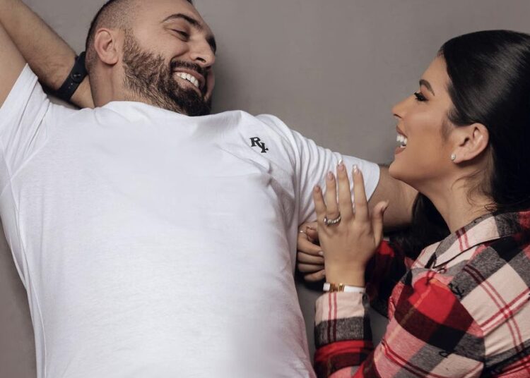 “Sytë nuk gënjejnë”, në përvjetorin e martesës, Elita nuk mund ta uronte më bukur Gjikon!