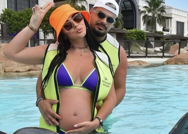 Einxhel dhe Dj Dagz zbulojnë gjininë e bebes!