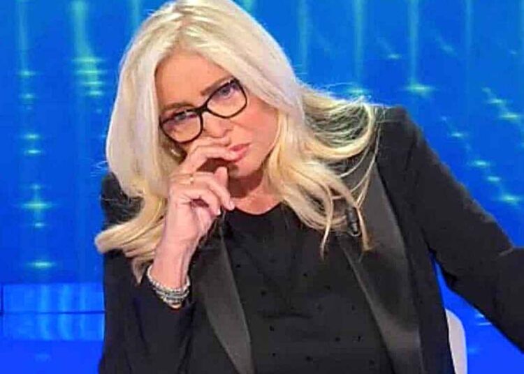 “Më bëri të ndihem një hiç”, prezantuesja italiane rrëfen historinë me ish-partnerin e dhunshëm dhe ka një mesazh për vajzat!