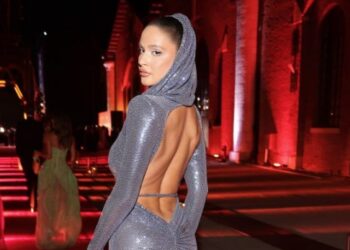 Në tapetin e kuq të “amfAR” parakaloi Oriola Marashi dhe të gjithë kthyen sytë nga ajo!