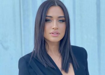 “Të flasim për depresionin pas lindjes”, Dojna nuk i kursen këshillat për nënat e reja!