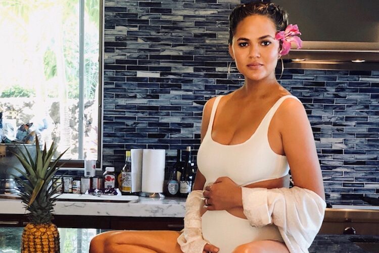 2 vite më parë humbi bebin që po priste, Chrissy Teigen zbulon të vërtetën: Nuk ishte një abort spontan