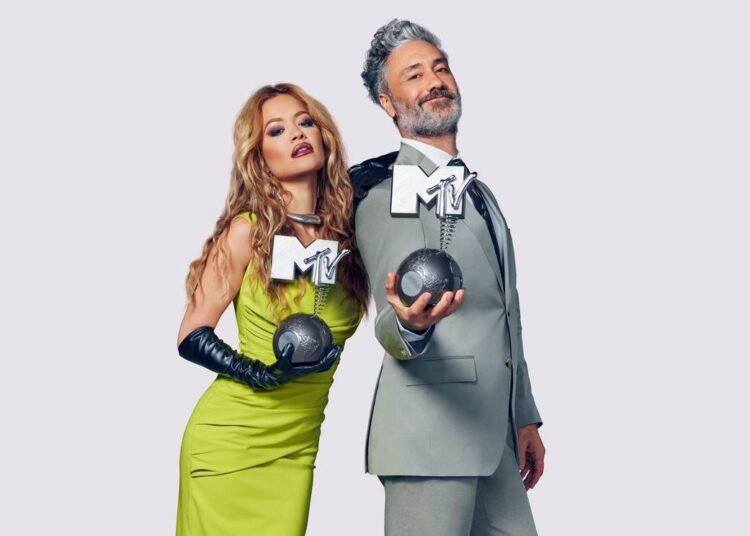 Rita Ora dhe Taika do të prezantojnë “MTV European Music Awards 2022”