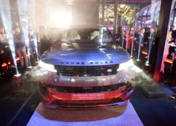 Gati për t’u mahnitur? Range Rover Sport mbërrin në Shqipëri