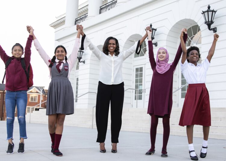 Michelle Obama: Shoqëria krijon pasiguri për gratë, duhet të thyejmë murin e së pamundurës!