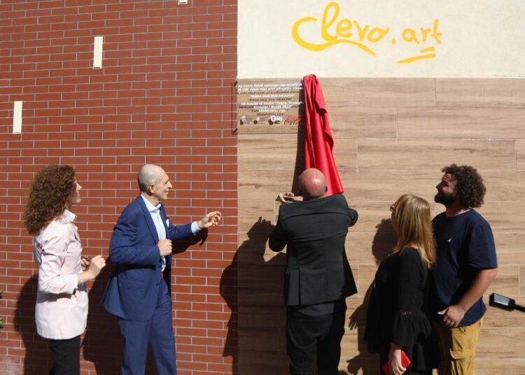 3 murale të reja në Tiranë. Coca-Cola, pjesë  e jetës dhe zhvillimit kulturor në qytet