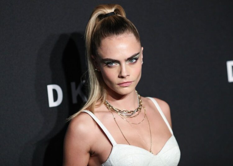 Sërish probleme me Cara Delevingne, dhunohet një paparac