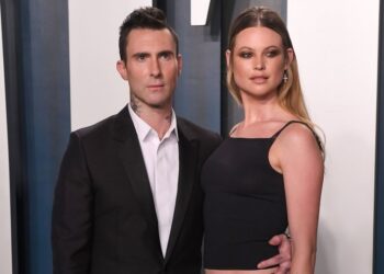 A do e mbështesnit partnerin kështu si Behati – Adam-in pas tradhtisë?!