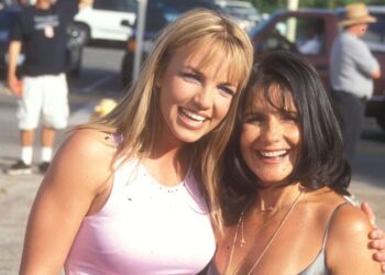 “Kërkoj falje për çdo gjë”, mamaja e Britney Spears i lutet publikisht këngëtares që të pajtohen