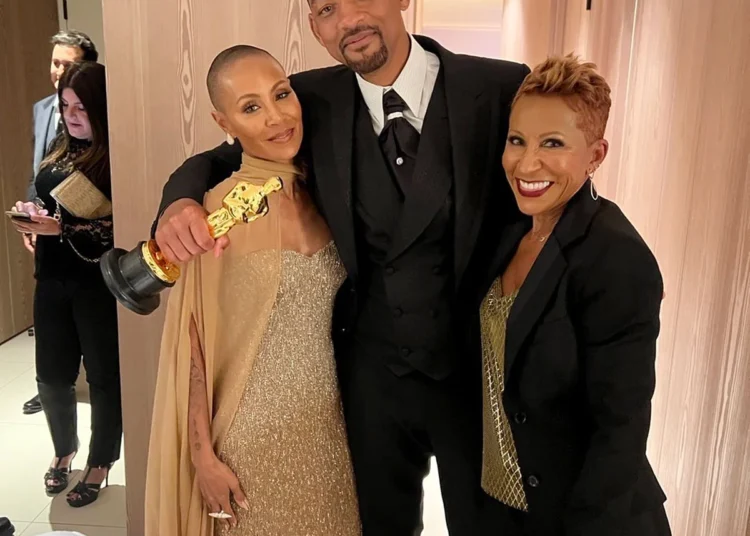 Besojeni ose jo, Will Smith shkon me pushime me ish-partneren dhe gruaja e tij nuk e ka problem fare!