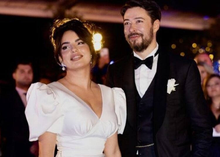 Armina dhe Shkëlzeni nisin muajin e mjaltit!