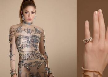 Shakira vendosi një unazë dhe shkrimi në të po zien rrjetin