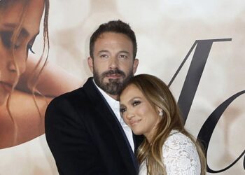 J.Lo tregon se si Ben Affleck hodhi hapin e parë drejt ribashkimit, por nuk ua rekomandon të gjithëve