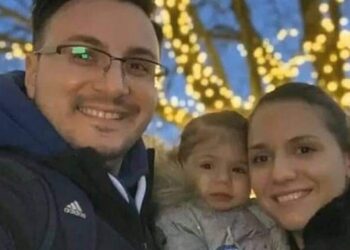 Eno Popin e kishte marrë malli për këtë moment kaq të ëmbël me të bijën