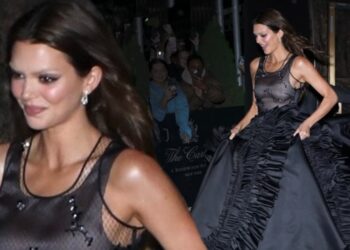 Kendall Jenner e bëri çiçin në kovë rrugës për në Met Gala