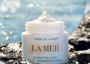 Zbuloni potencialin e lëkurës Crème de la Mer