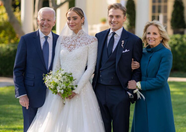 Dasmë madhështore në Shtëpinë e Bardhë, martohet mbesa e Joe Biden!