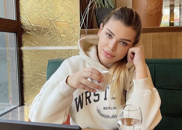 Me një foto të vetme, Eni na tregoi se këto do të jenë festat më të bukura për të!