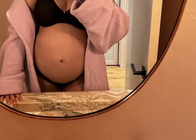 “Sikur ke një jetë shtatzënë”, modelja i ka dy fjalë për komentet!