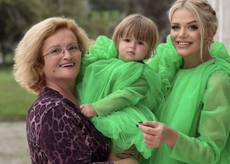 As Atara, as Orinda, protagoniste e videos së radhës u bë mami i Turit!