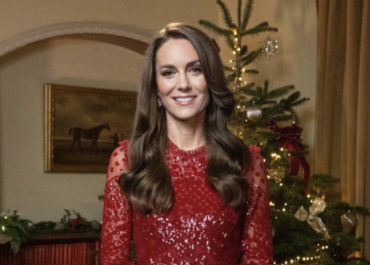 Të parat pa mbretëreshën Elisabeth II, Kate Middleton uron Krishtlindjet!