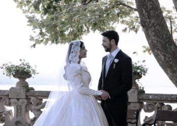 Armina dhe Shkëlzeni ndajnë në mbyllje të vitit setin e dasmës