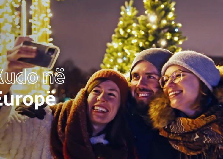 Ndaj gjithçka nga kudo që udhëton