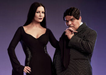 Aktorja e njohur zbukuron pemën bardh e zi: Jam alergjike ndaj ngjyrave