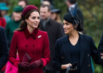 “Isha me xhinse të grisura dhe zbathur”, Meghan Markle tregon takimin e parë me Kate Middleton