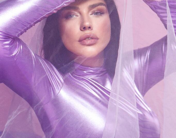 INTERVISTA/ Mes dashurisë, ëndrrave dhe pritjes së ëmbël, ky është viti i Einxhel Shkirës!