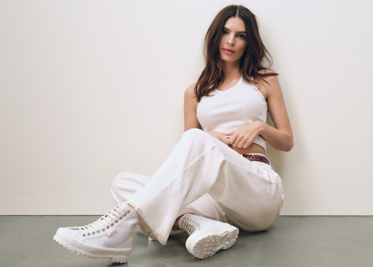 Emily Ratajkowski shpjegon se si terapia e ndihmoi të përballonte ankthin