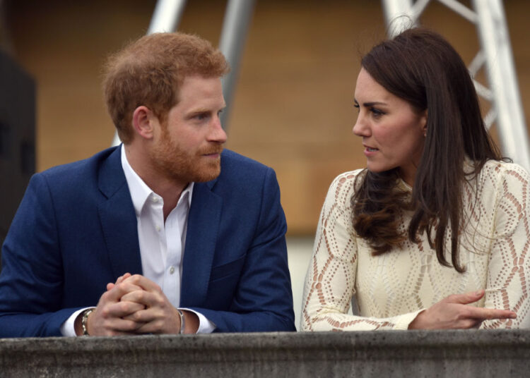 “Psikoterapitë nuk funksionojnë për të gjithë”, Deshi, s’deshi Kate e hodhi një kunj për librin e Harry-t!