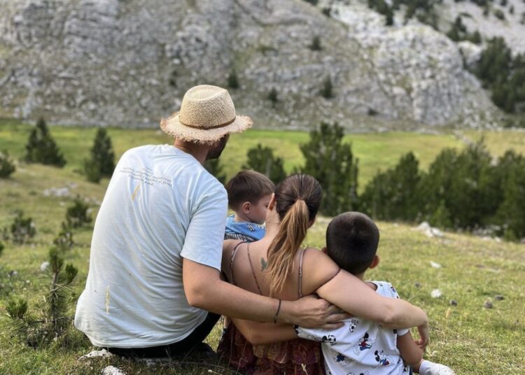 Arbana hapi albumin e vitit 2022!