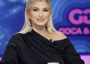 Sara Hoxha uroi veten për ditëlindje dhe nuk mund të zgjidhte fjalë më të bukura!