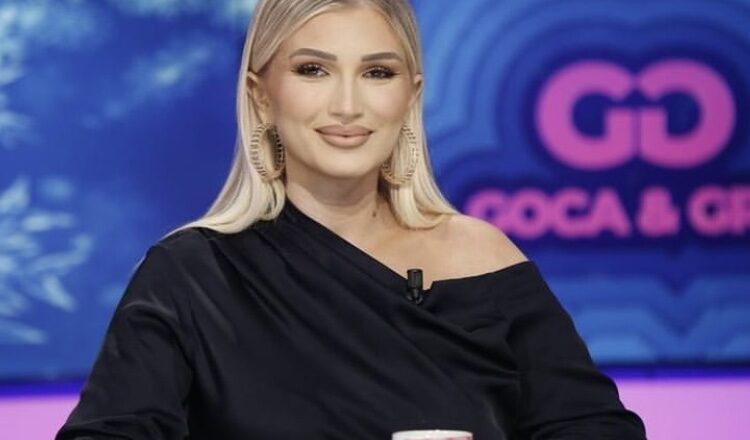 Sara Hoxha uroi veten për ditëlindje dhe nuk mund të zgjidhte fjalë më të bukura!