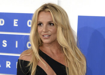 Britney Spears befason sërish, ndryshoi emrin dhe rrjeti u “çmend”!