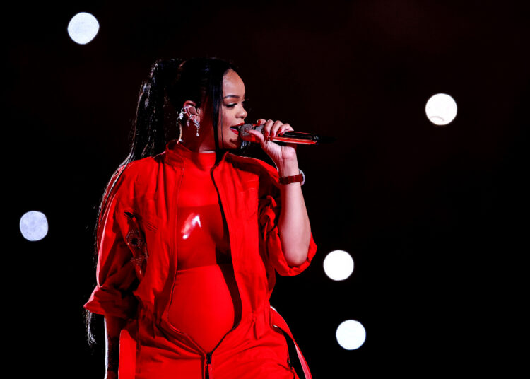 Rihanna shtatzënë për herë të dytë